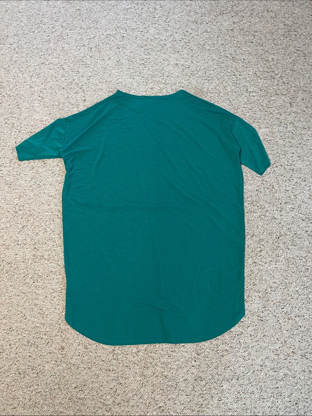 LuLaRoe Assorted Women’s Short Sleeve Tees in Blue, Green, Red, Cream - Picture 15 of 16